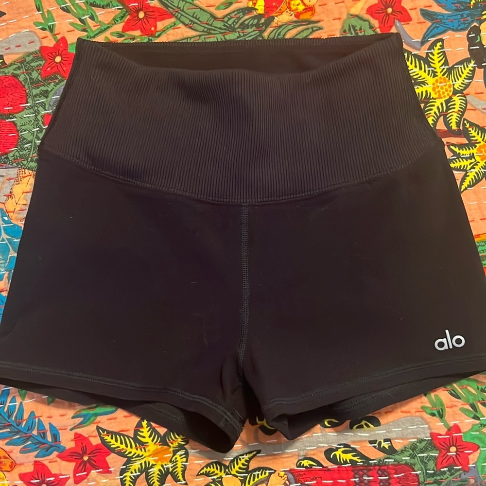 XS Alo soft aura shorts, worn once